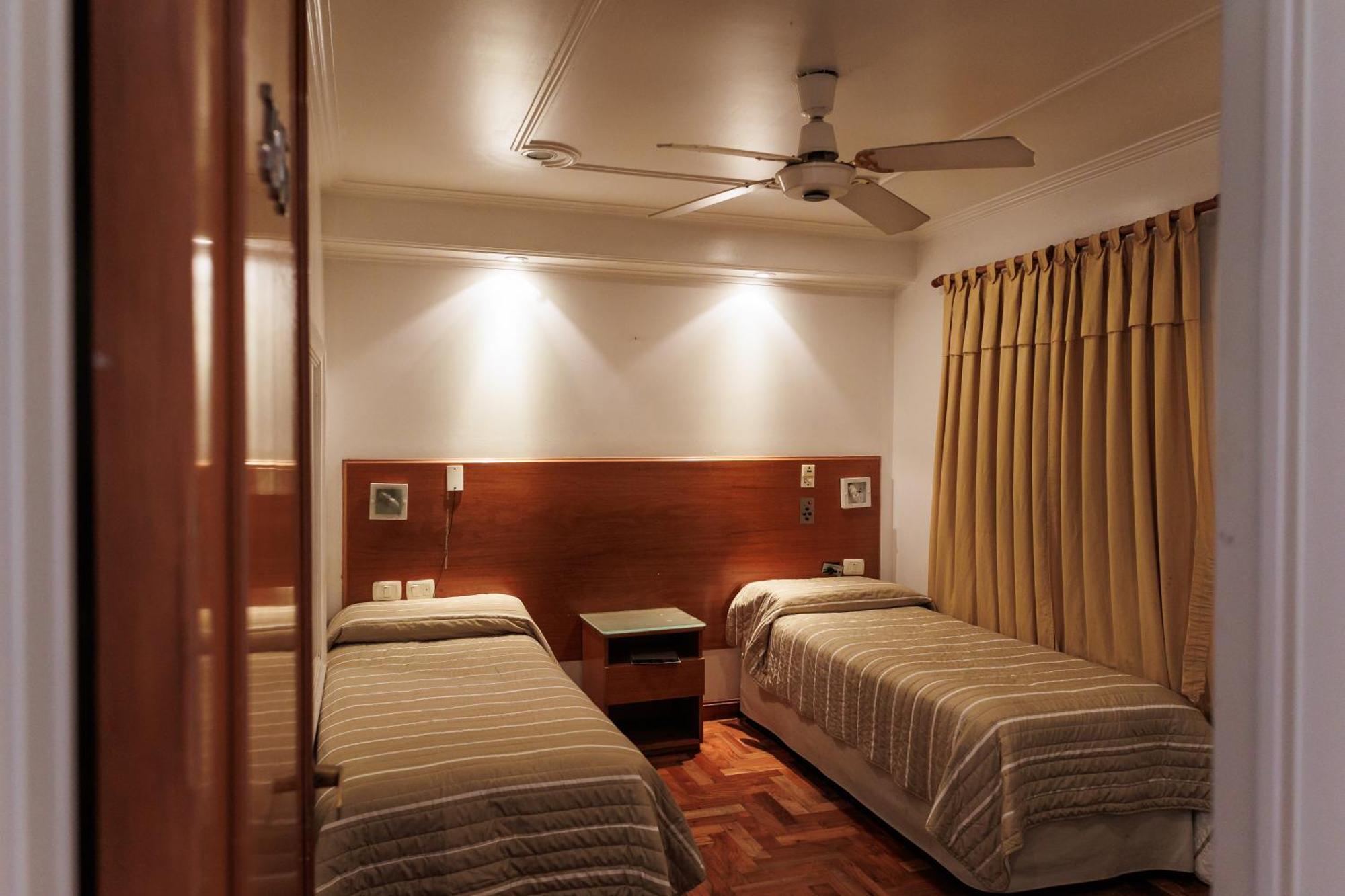 Hotel Petit Кордова Экстерьер фото